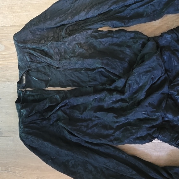 Balmain x H&M Women's size 4 Black backless long-sleeved mini dress - Picture 3 of 6